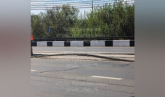 На Пролетарском мосту в Туле встали трамваи из-за выгнутых рельсов