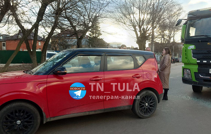 В Туле произошло ДТП с бетономешалкой