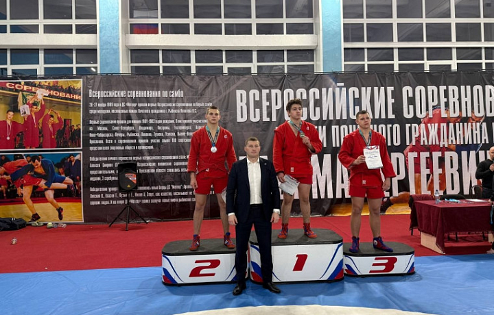 Туляк завоевал «серебро» на Всероссийских соревнованиях по самбо