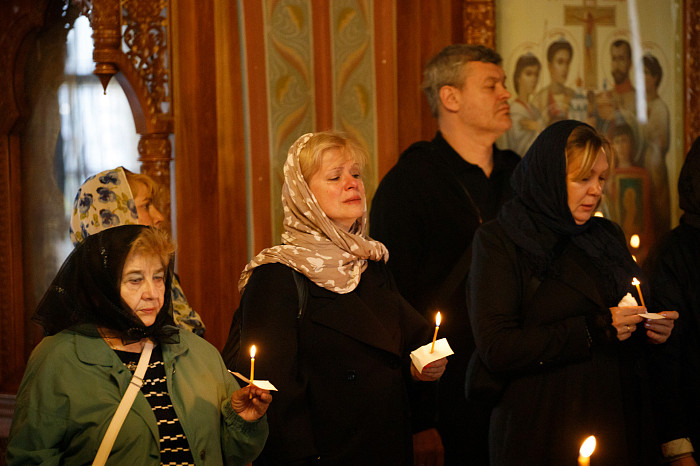 В Туле прошла церемония прощания с худруком тульского драмтеатра Дмитрием Красновым