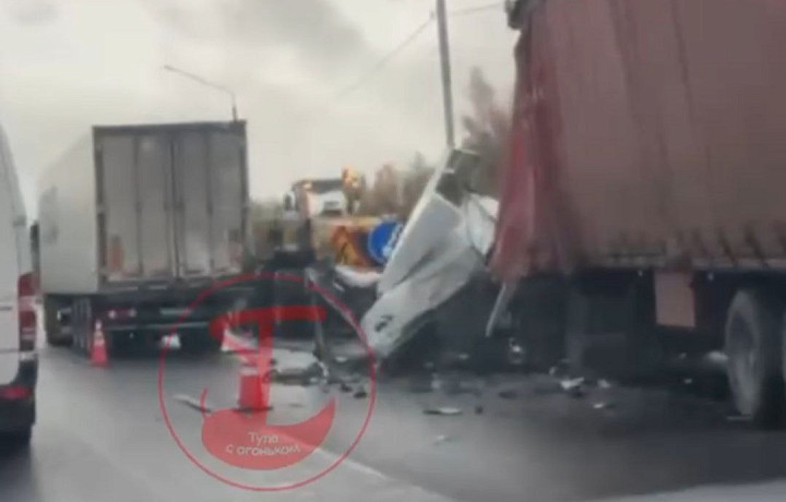 Водитель большегруза погиб в ДТП на трассе М-4 «Дон» в Тульской области