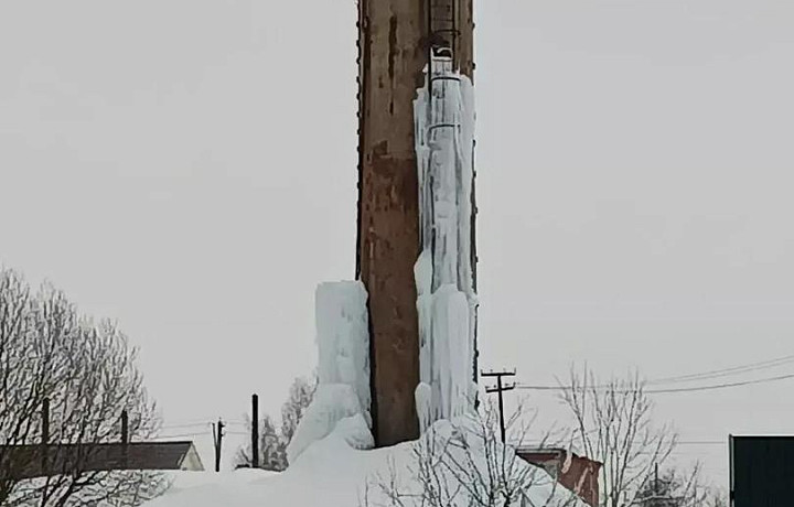 Алексинцы сообщили о текущей водонапорной башне в Большом Шелепино