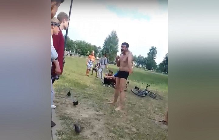 В тульском поселке Первомайский неадекватный мужчина назвал себя украинцем и подрался с подростком