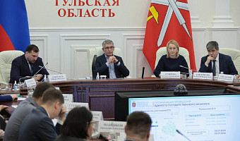 Тротуары у медучреждений в Туле и Новомосковске расчистили после обращений жителей