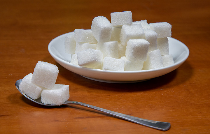 Специалисты назвали продукты, в которых содержится больше всего сахара