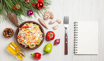 «31 декабря не отказывайтесь от завтрака и обеда»: диетолог назвала причины не садиться на жесткую диету перед Новым годом