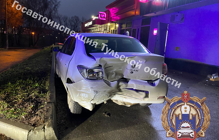 Два человека пострадали при столкновении Renault и Kia на улице Чехова в Киреевске