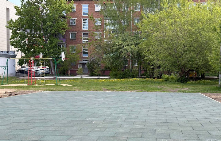 В Туле приступили к установке нового игрового комплекса для детей