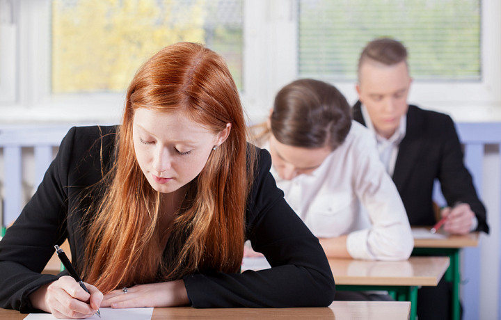 Утверждены минимальные баллы для поступления в медвузы на 2026 год