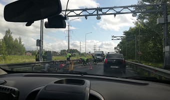 ﻿На Одоевском шоссе у въезда в Тулу образовались пробки из-за ремонтных работ