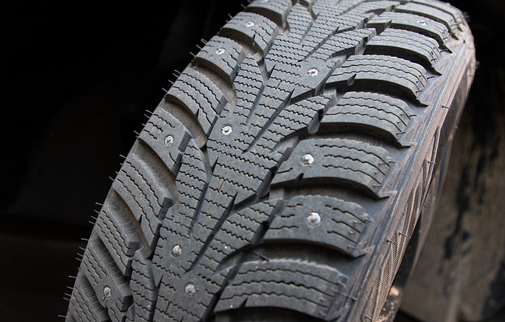 Автоэксперт предупредил о сезонном подорожании зимней резины в России до 7%