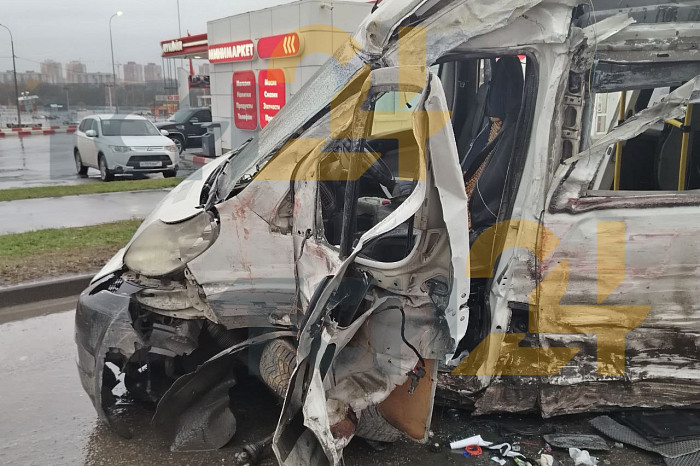 Опубликованы фото с места массового ДТП на Пролетарском мосту в Туле