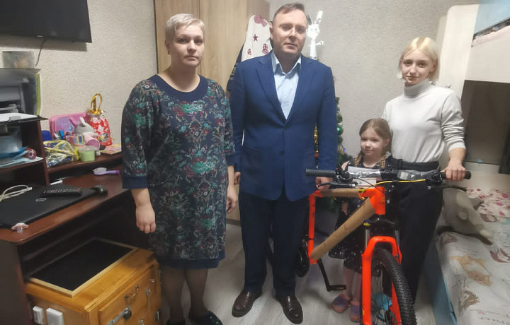 Председатель тульского избиркома принял участие в акции «Елка желаний»