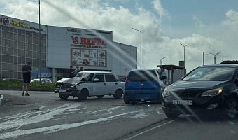 ДТП на Новомосковском шоссе Тулы спровоцировало сильную автомобильную пробку