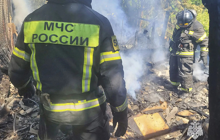 Тульские спасатели устранили последствия четырёх ДТП и четырёх пожаров за сутки