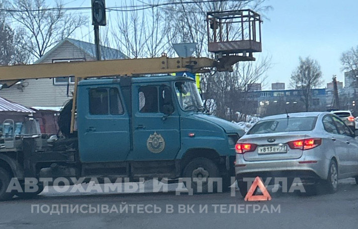 Из-за ДТП на улице Луначарского собралась пробка