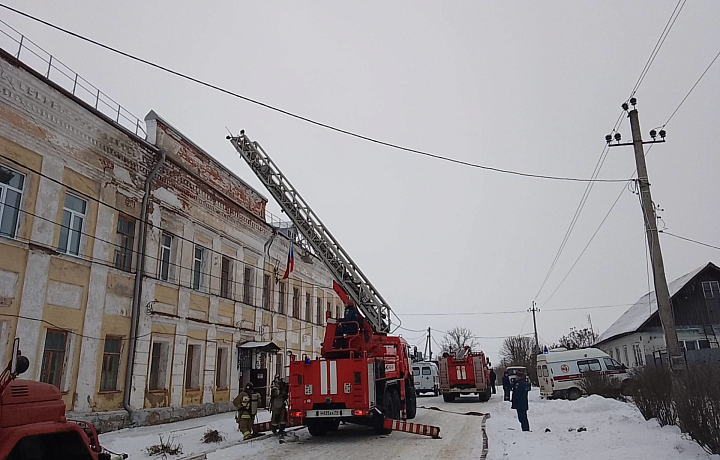 В одной из школ Белева прошли пожарно-тактические учения