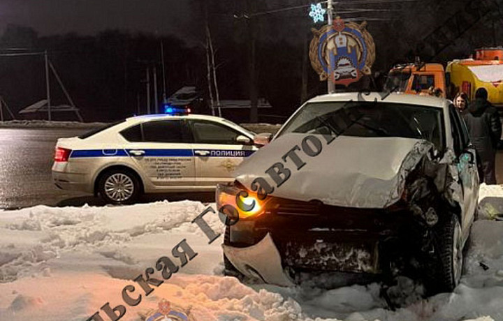 «КАМАЗ» устроил тройное ДТП на улице Октябрьской в Туле