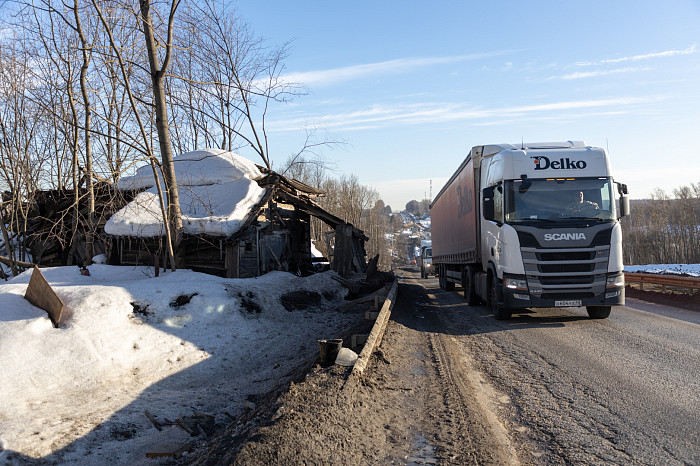 Дом, который построил неизвестно кто: В Туле ищут владельца полуразрушенного строения у трассы «Крым»
