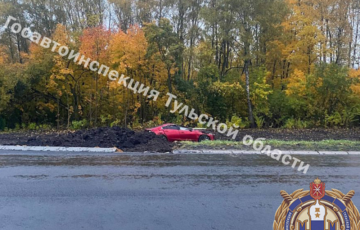 ﻿Три человека пострадали в ДТП со слетевшей в кювет Mazda в Щекинском районе