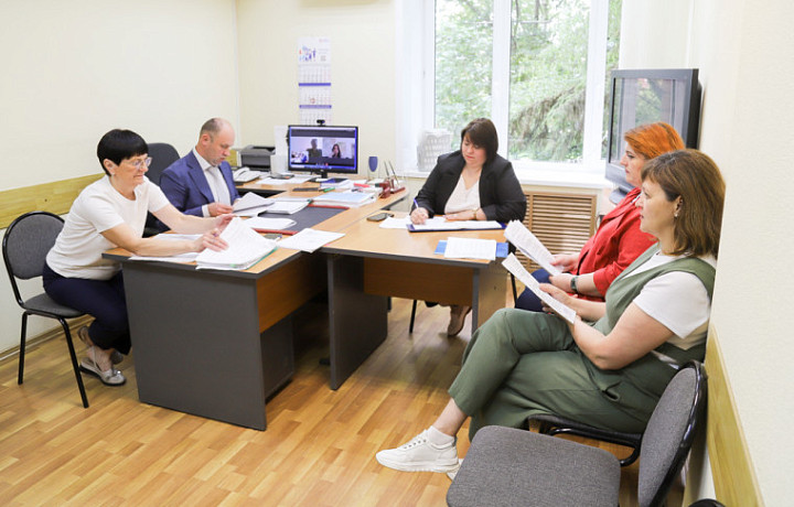 В администрации Тулы обсудили задолженности по зарплатам и налогам