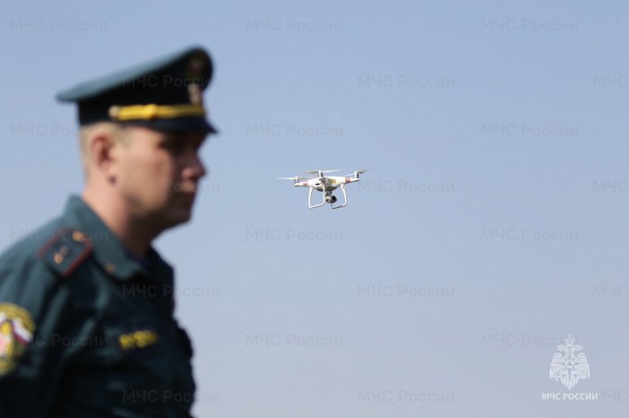 Сотрудники МЧС во время рейда в Туле поймали женщину, сжигавшую сухую траву