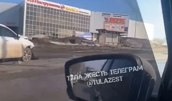 На Новомосковском шоссе в Туле водитель на Haval снёс столб