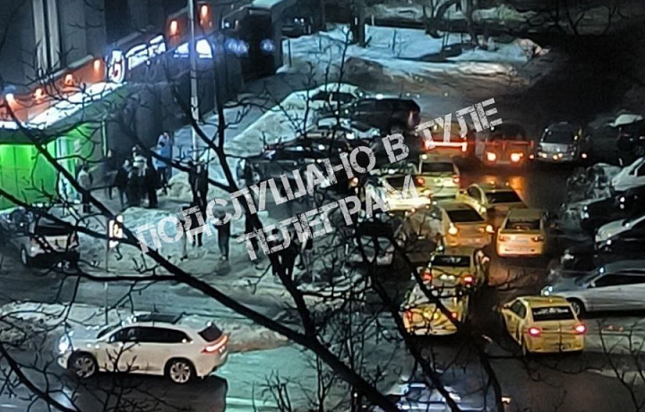 В Туле неадекватные пассажиры напали на водителя такси