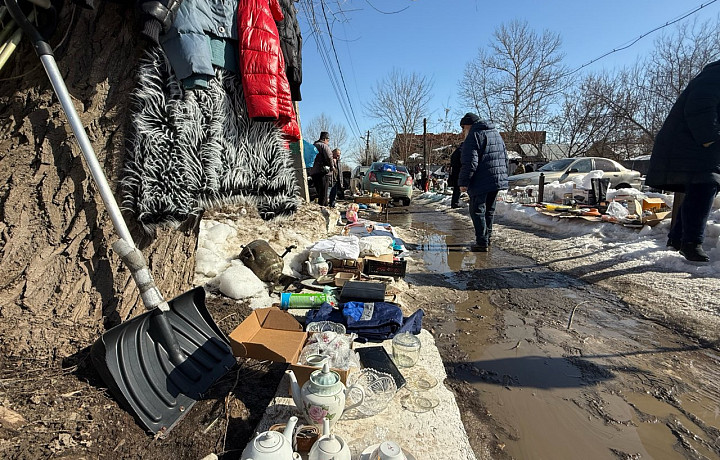 Шуба за 300 рублей и подстаканник за 20 000: где в Туле находится блошиный рынок и что там продают
