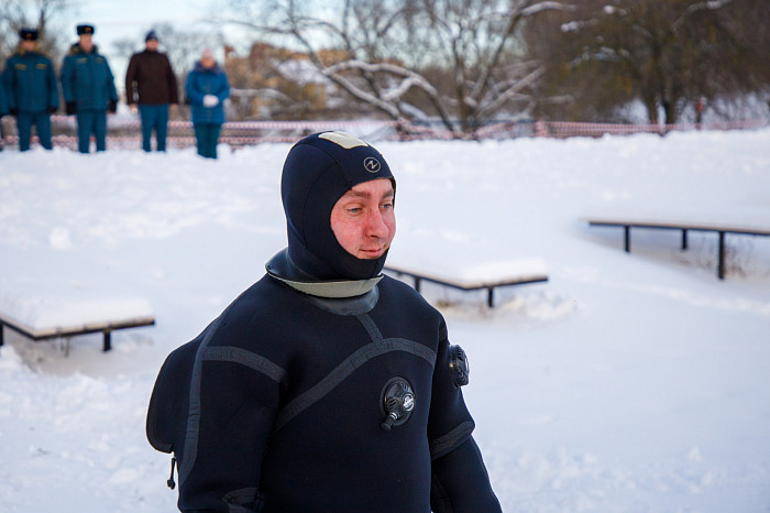 Тульские спасатели провели тренировку по спасению людей из водоемов