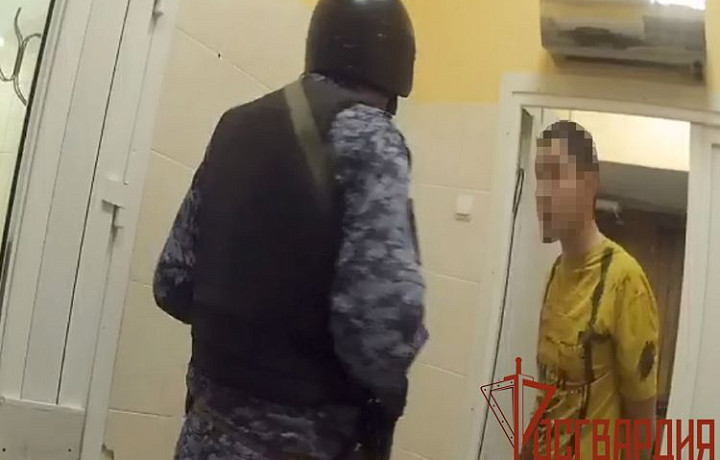 Тульские росгвардейцы задержали агрессивного посетителя больницы