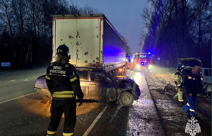Тульские спасатели 5 декабря привлекались к ликвидации последствий четырех ДТП в регионе