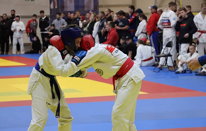 В Туле стартовал Чемпионат ЦФО и Всероссийские соревнования по рукопашному бою