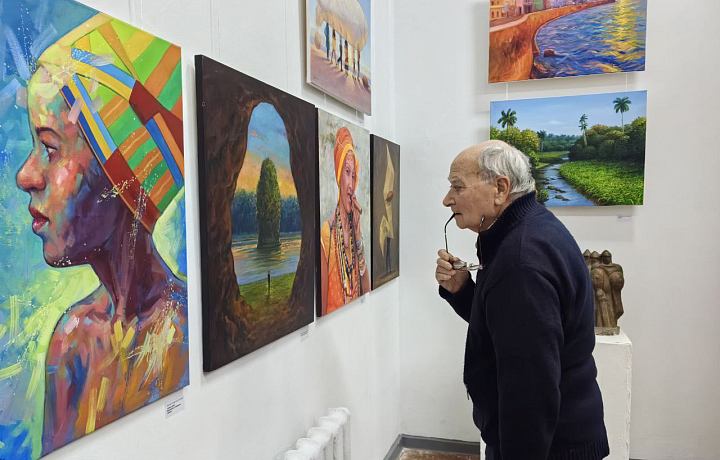 В Выставочном зале Тулы открылась выставка художников Кубы