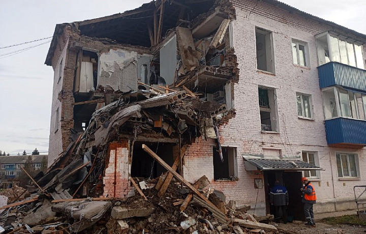 Обрушение жилого дома после взрыва в Куркино: что сейчас происходит на месте ЧП