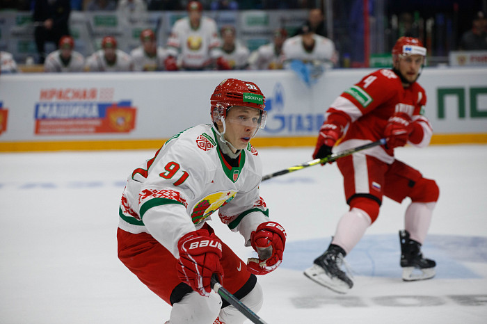 Фоторепортаж: как прошел матч между национальными сборными России и Беларуси