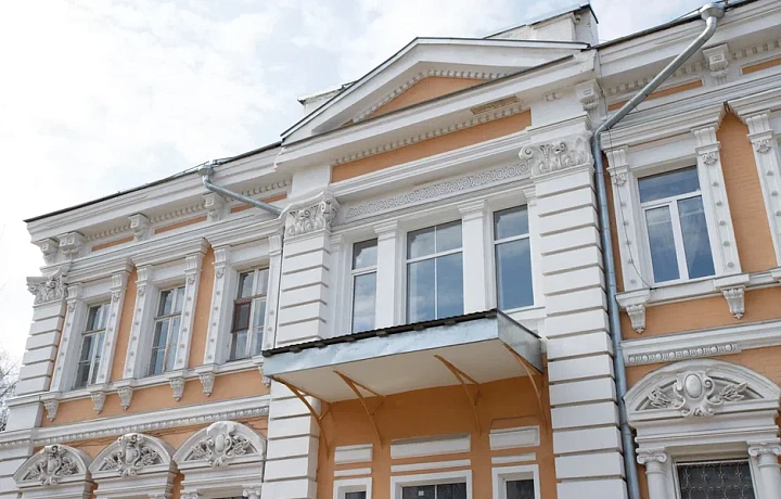 Водонапорная башня и самоварная фабрика: четыре необычных жилых дома Тулы