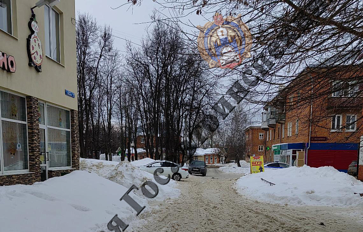 В Киреевске на улице Чехова водитель Hyundai Solaris сбил женщину-пешехода