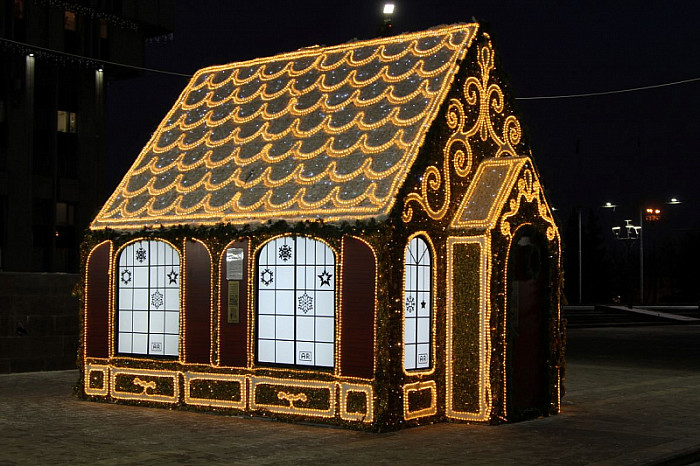 1 декабря на главной новогодней елке Тулы зажгли гирлянды