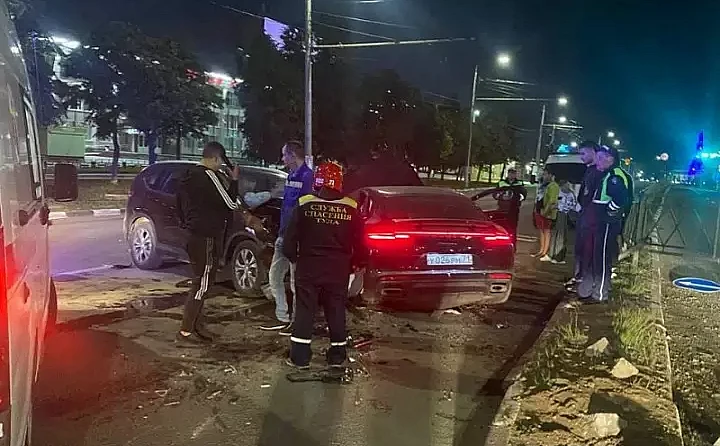 Водитель Porsche, устроивший смертельное ДТП, попросил УДО через год с небольшим: он был пьян и не вписался в поворот у «Искры» в центре Тулы