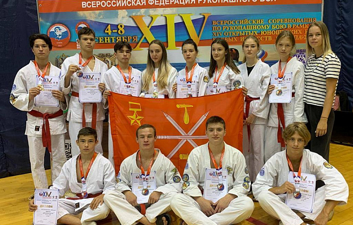 Тульские спортсмены завоевали медали соревнований по рукопашному бою