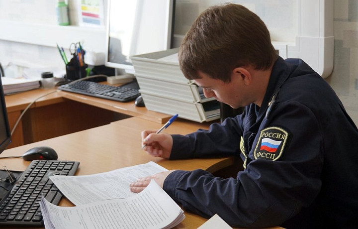 Судебные приставы взыскали уголовный штраф с 30-летнего новомосковца