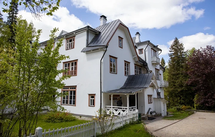 В растрате обвинили сотрудницу Поленово, которая ранее жаловалась на «мертвые души» и хищения в музее