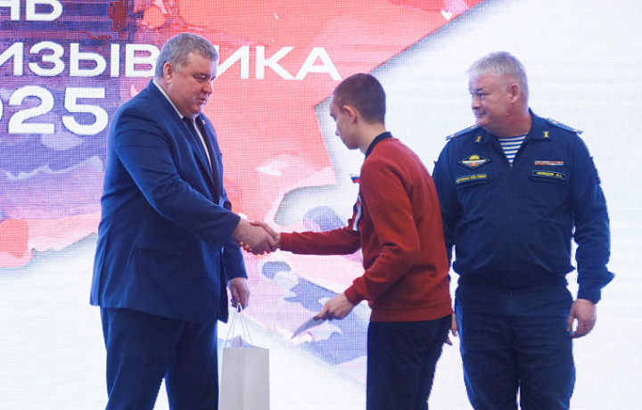 В Туле на срочную военную службу планируют призвать свыше 400 человек