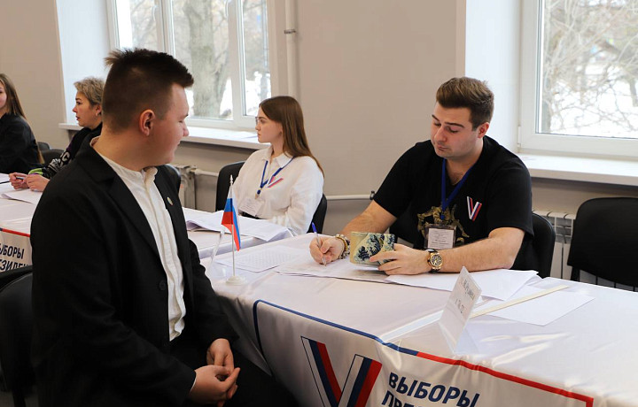 Впервые голосующие на выборах президента РФ в Тульской области получают сертификаты