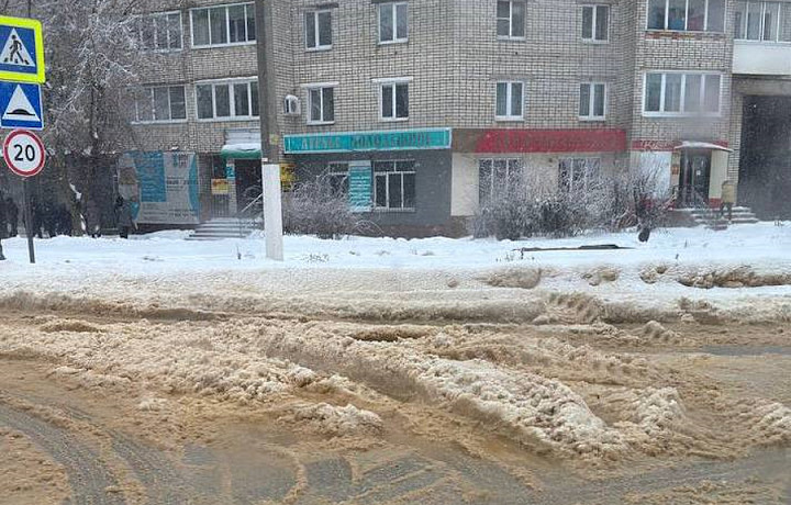 Прокуратура выявила неочищенные дороги на 14 улицах Новомосковска