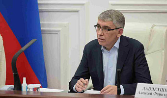 Миляев недоволен работой регоператоров по вывозу мусора в Тульской области