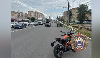 ВАЗ и мотоцикл столкнулись на проспекте Ленина в Туле