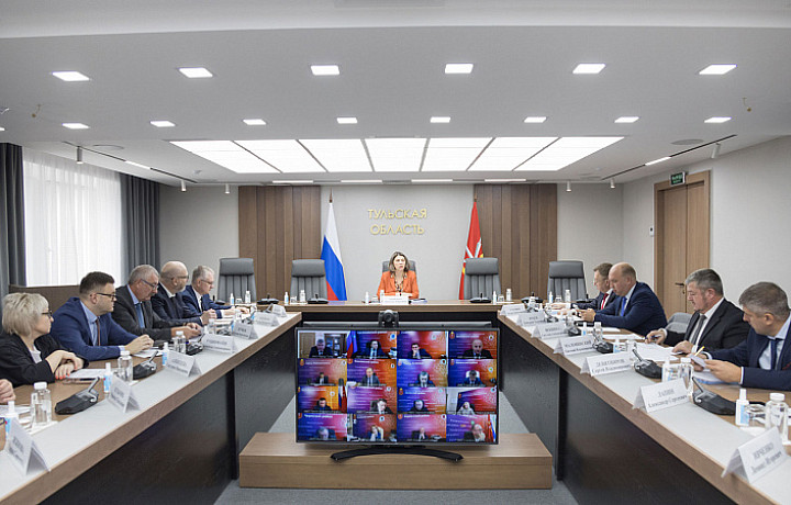 В тульском правительстве обсудили меры по погашению долгов ЖКХ