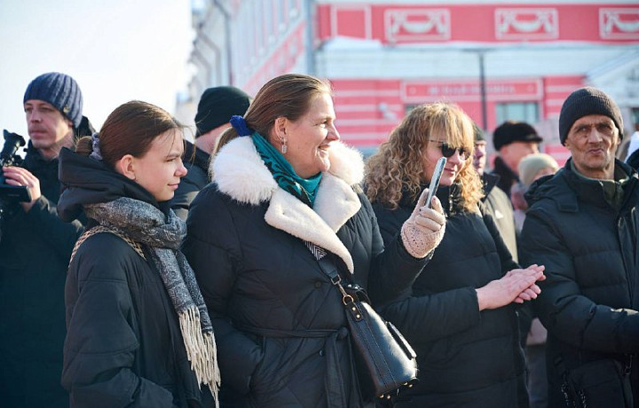 На стенде Национального центра «Россия» в Туле масштабно отметили День защитника Отечества